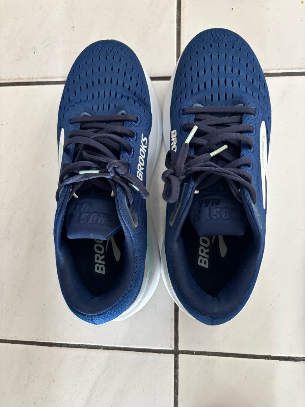 Blue Brooks Women's Sneakers Size 8